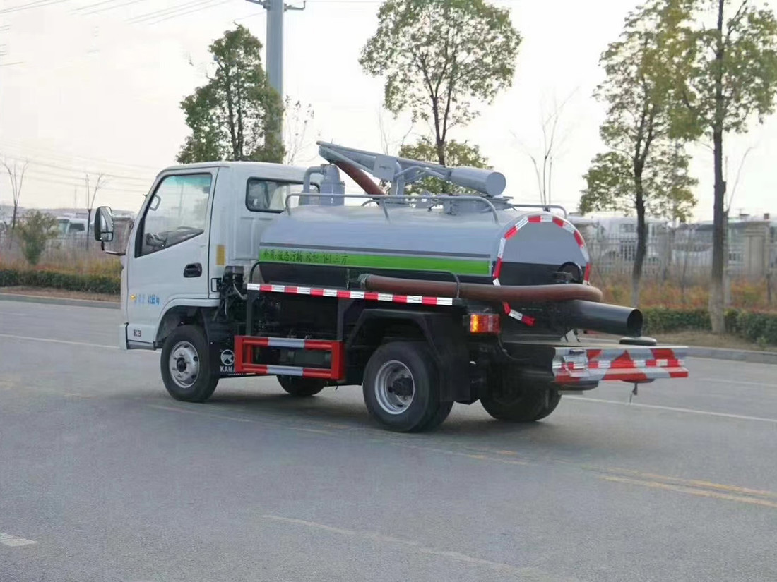 國(guó)六凱馬3方吸糞車